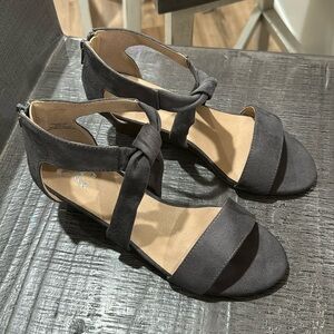 DG faux suede sandals size 7